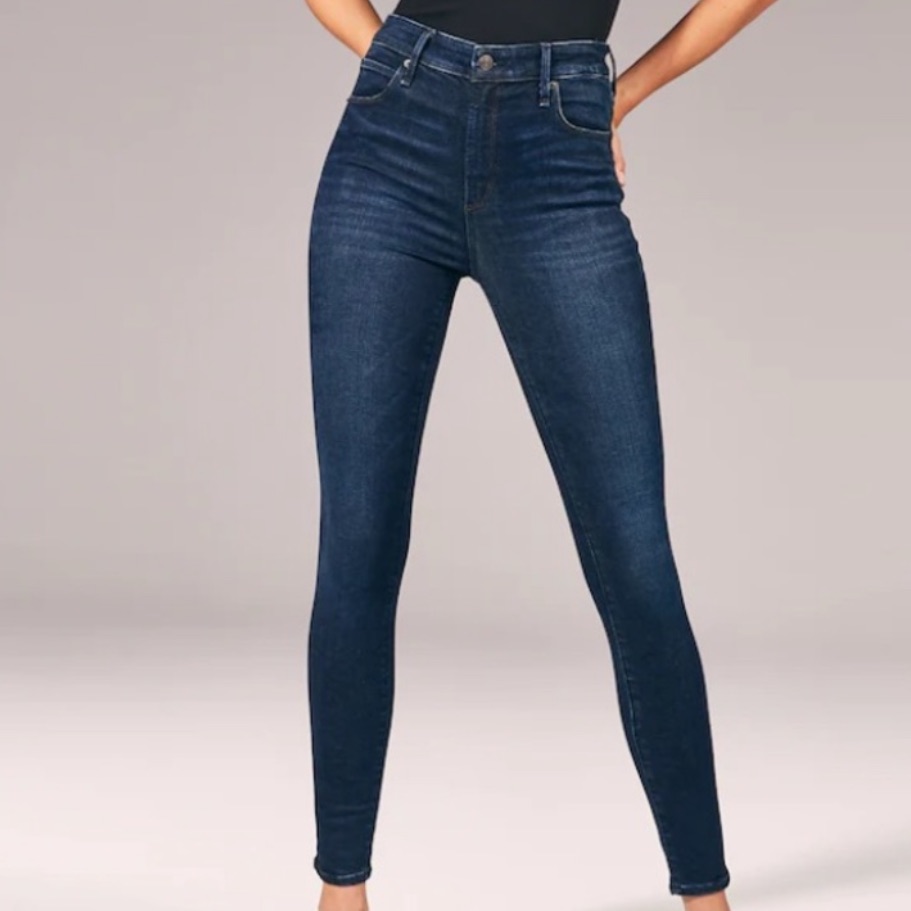Abercrombie & Fitch The Super Skinny High Rise, Dark Wash, Size 28